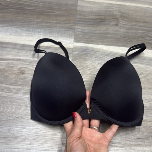 Victorias Secret Black Women's Intimate Bra - Picture 2 of 7